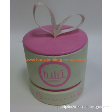 high and round gift boxes